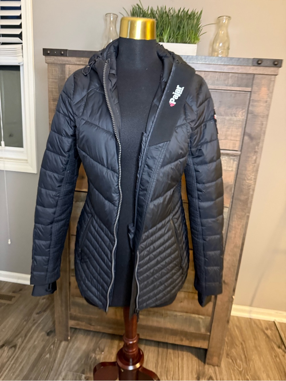 Pajar Canada Women’s Black Hooded Lightweight Puffer Jacket Size Small Quilted